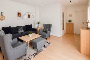 Moderne und Helle 2 Zimmer Wohnung in schöner Anlage mit Süd-Loggia und TG! – 81245 München – Vorschaubild 4