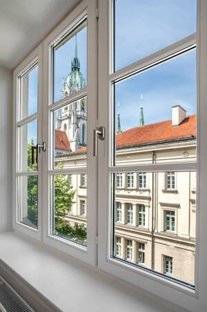 Einzelstück im Altbau. Kernsaniertes Dachgeschoss mit Blick auf St. Paul. – 80336 München – Vorschaubild 6