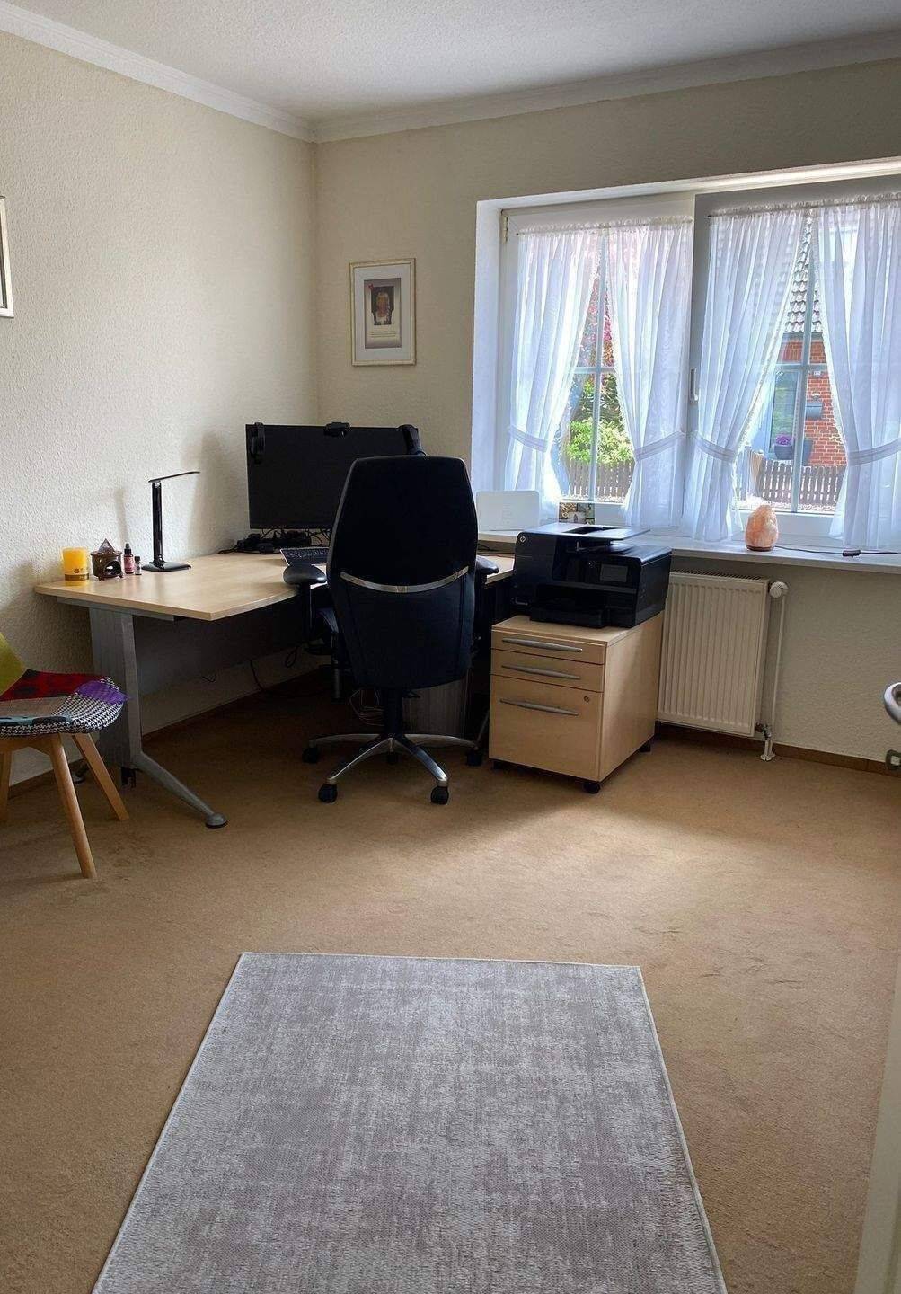 Traumhaftes Einfamilienhaus mit Einliegerwohnung in ruhiger Wohnlage von Nützen – Nützen – Vorschaubild 8