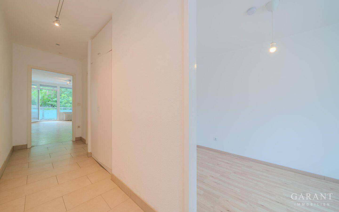 Sofort bezugsfreie Wohnung mit Süd-Balkon in Schwabing – München – Vorschaubild 7