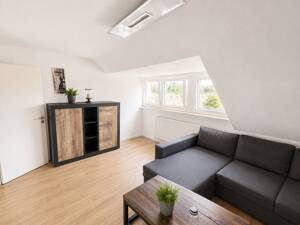 Gemütlich & großzügig - helle 3-Zimmer-Wohnung im Dachgeschoss – 46149 Oberhausen – Vorschaubild 2