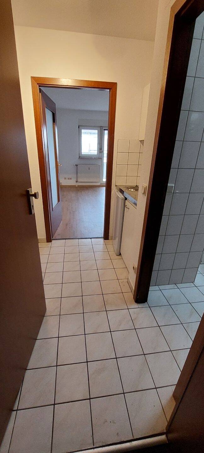 1-Zimmer-Appartement in ruhiger Lage mit Balkon – ideal für Studenten, Doktoranden und Berufspendler – Saarbrücken – Vorschaubild 2