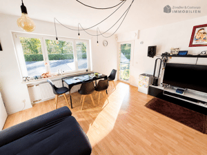 TOP! Attraktive, renovierte und gut ausgestattete 3-Zi.-Whg. * TL-Bad / Balkon / Pkw-Stpl. * – 70329 Stuttgart – Vorschaubild 1