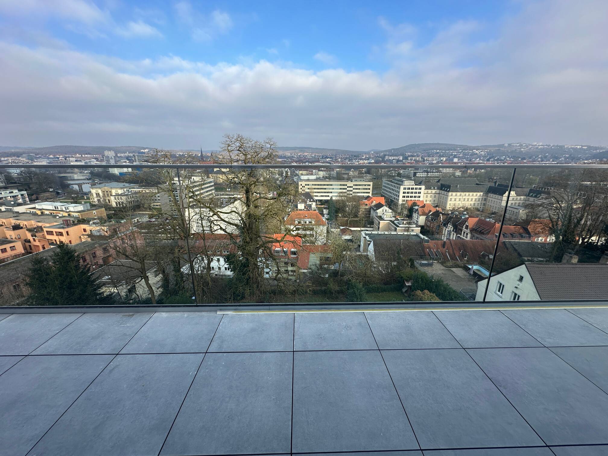 Sbr.-St. Arnual * Luxus-Loft-Penthouse-Wohnung * Balkon * komplett möbliert * 2 ZKB – Saarbrücken – Vorschaubild 8