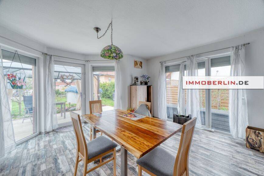 IMMOBERLIN.DE - Adrettes Haus mit Südterrassen in familienfreundlicher Lage im Berliner Speckgürtel – Berlin – Vorschaubild 4