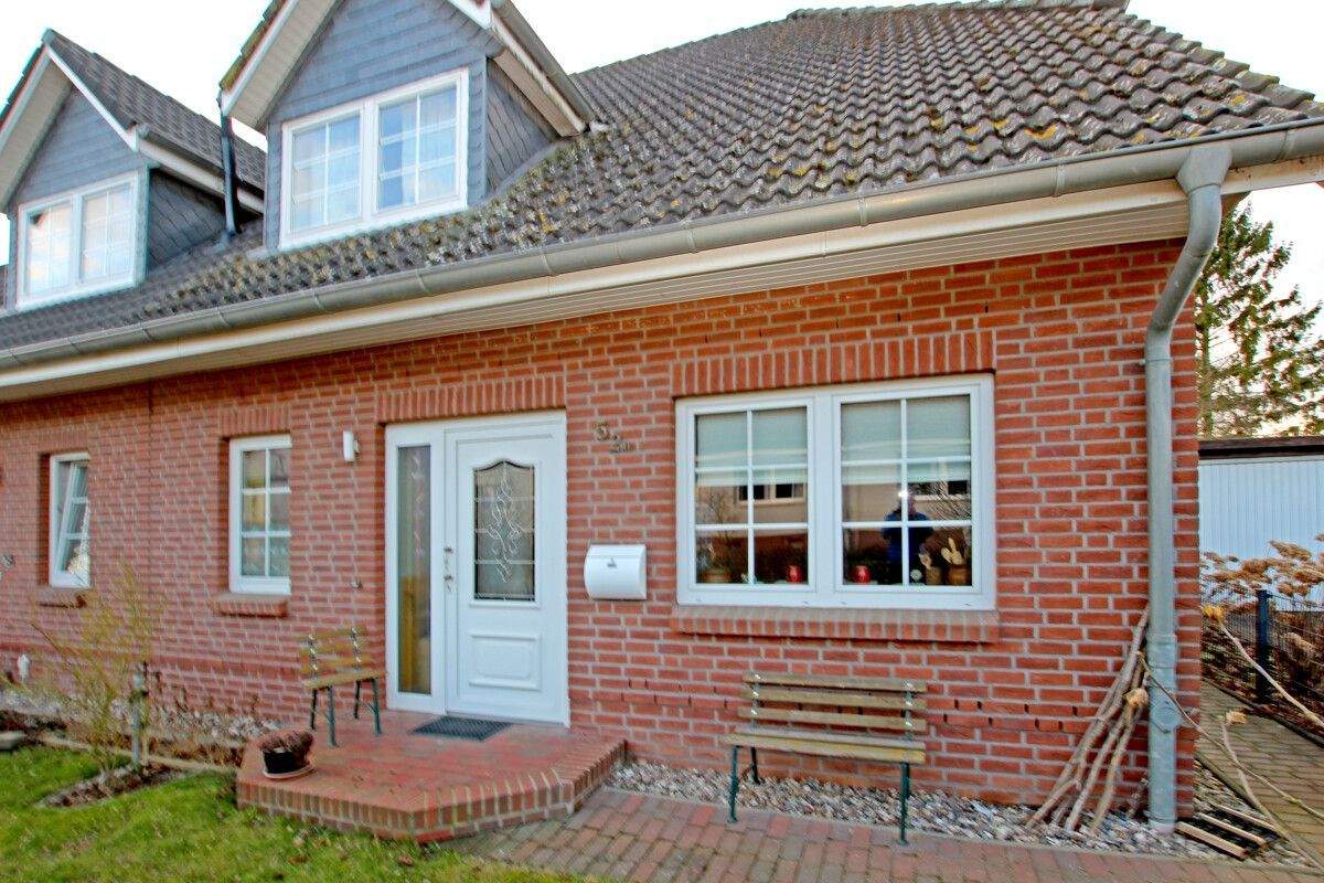Schönes Wohnhaus mit 5 Zimmern, Kamin, Sauna und Doppelgarage in Nähe des Ostseestrandes ! – Kalkhorst – Vorschaubild 4