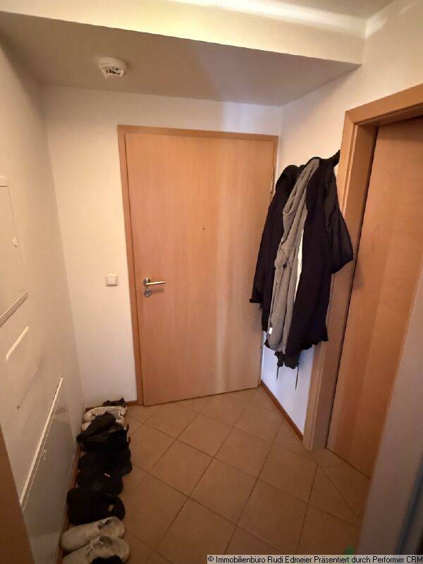 Sichere Kapitalanlage im Herzen von Deggendorf: 2-Zimmer-Wohnung mit Balkon – Deggendorf – Vorschaubild 3