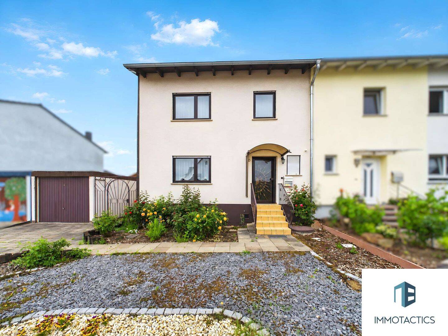 Attraktive Doppelhaushälfte mit Garten, Balkon, Terrasse & Garage in ruhiger Lage - nähe Mainz – Lörzweiler – Bild 1 von 9
