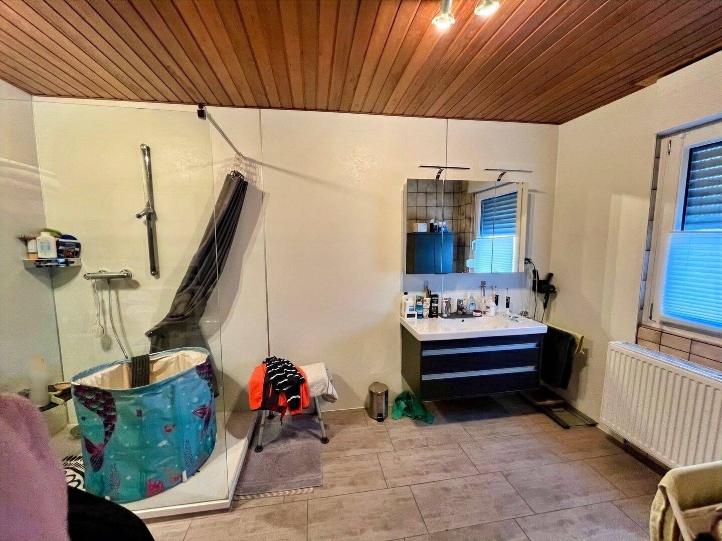 Familienfreundliches, renovierungsbedürftiges Haus in zentraler Lage ++ freistehend ++ mit Garten – Bottrop – Vorschaubild 3