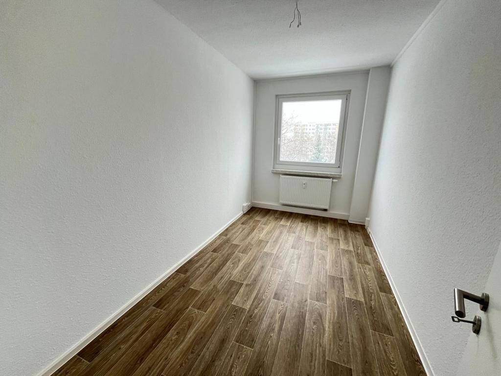 6-Raum-Etagenwohnungg mit 2 Bädern und 2 Balkonen – Chemnitz – Vorschaubild 4