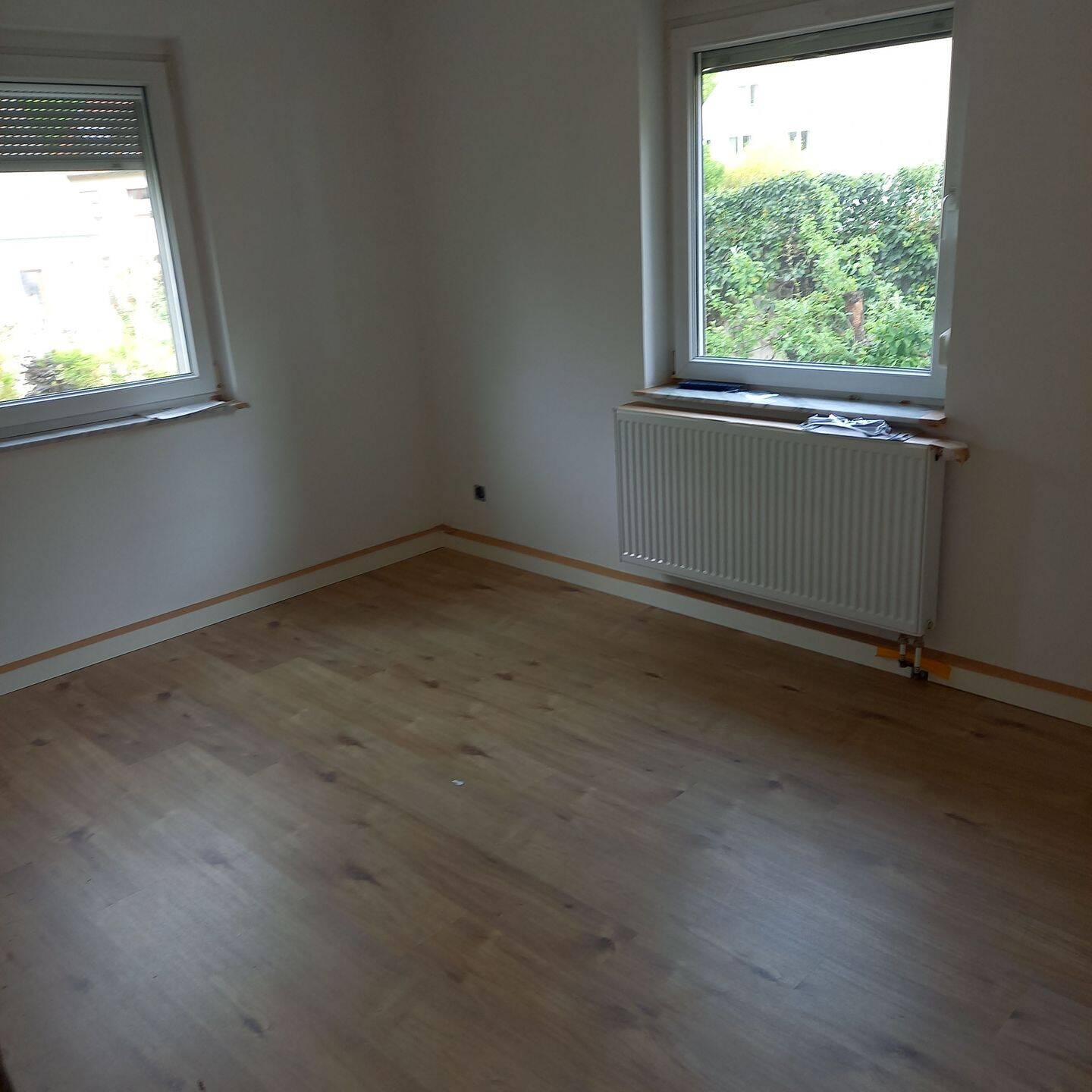 Helle renovierte EG Wohnung mit Terrasse und Gartenmitbenutzung – Nürnberg – Vorschaubild 4