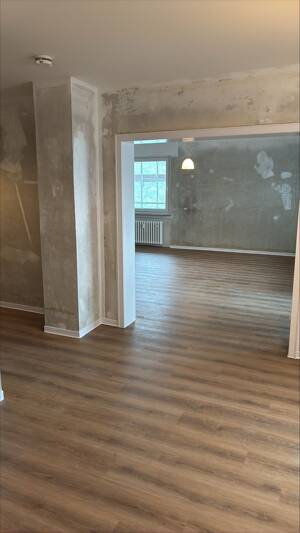 Große Wohlfühloase mit Balkon in Wiesbaden Klarenthal – 65197 Wiesbaden – Vorschaubild 4