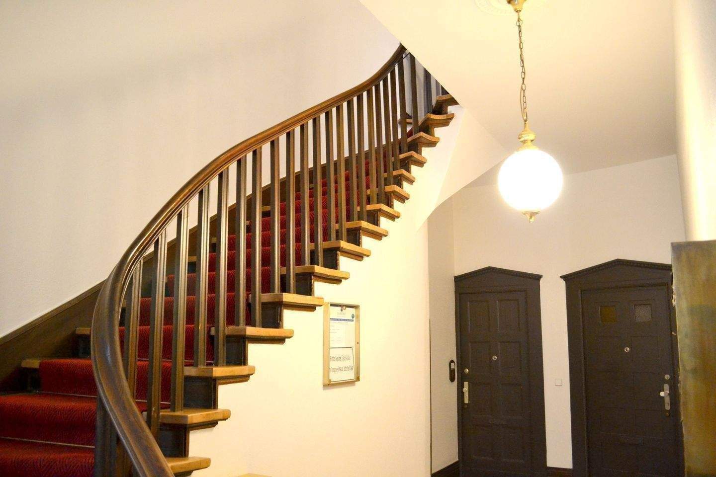 City-West*Herrschaftlicher 4-5 Zimmer-Stuckaltbau*Eigentumswohnung mit Balkon*Lift*geschliffenem Parkett*hohe Decken – Berlin – Vorschaubild 4