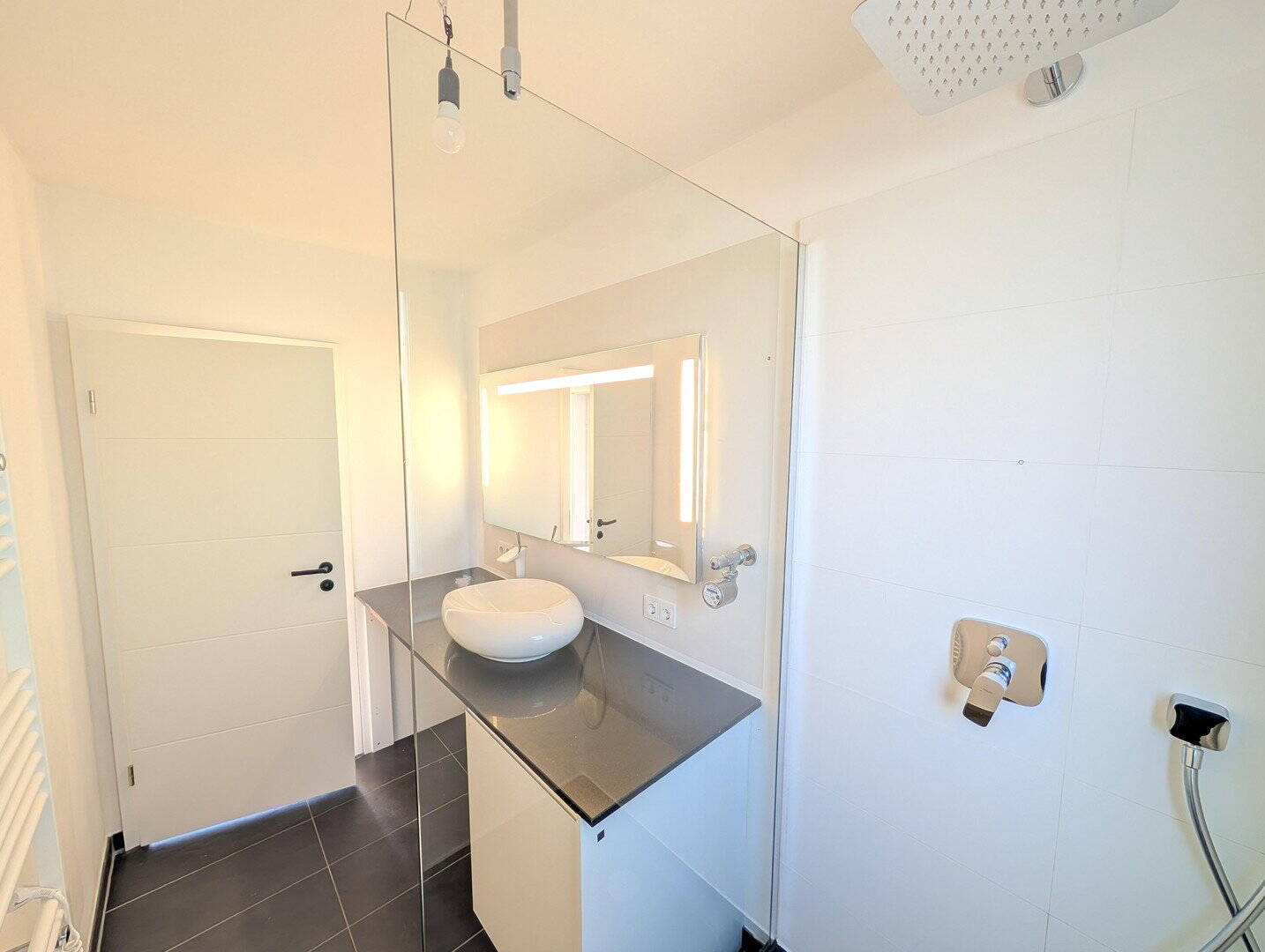 PROVISIONSFREI | Erstbezug nach Modernisierung: Penthouse Wohnung inkl. Tiefgaragenstellplatz – Hamburg – Vorschaubild 9