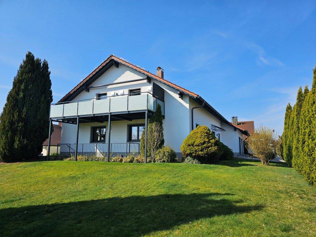 "Gemeinsam für Jung u. Alt...energetisch saniertes Wohnhaus mit 2 Wohnungen u. PV – Ortenburg – Vorschaubild 2