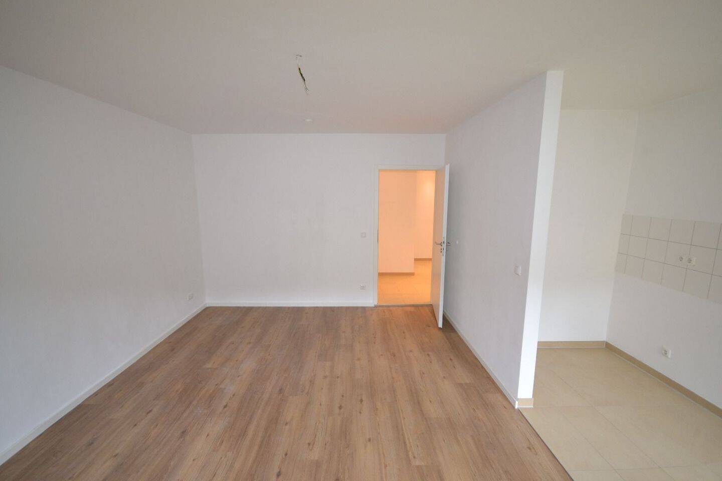 Moderne 3-Zimmer-Wohnung im Grünen – München – Vorschaubild 2