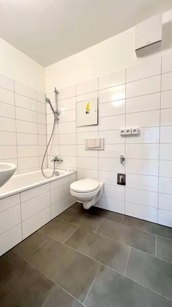 Ansprechende 3-Zimmerwohnung mit Balkon im 1.OG ab sofort!