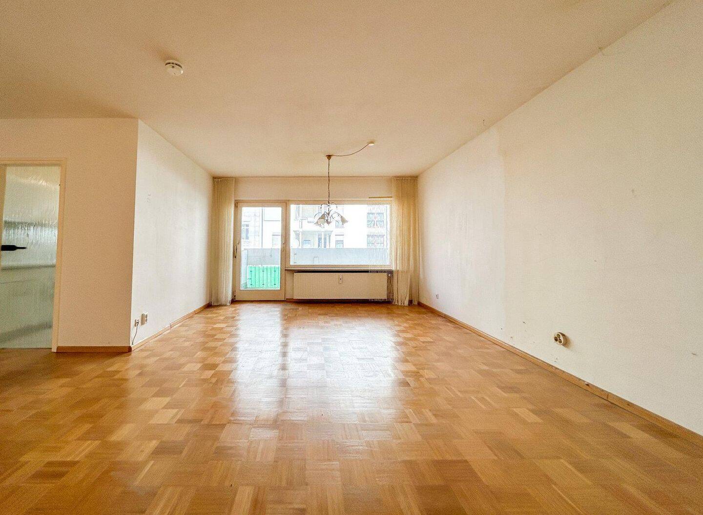 Sanierungsbedürftige 2-Zimmer-Wohnung mit Balkon & Aufzug in Fürth – Fürth – Vorschaubild 3