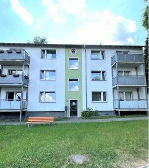 Frisch renovierte 2-Zi.-Whg. mit neuem Tageslichtbad und Balkon