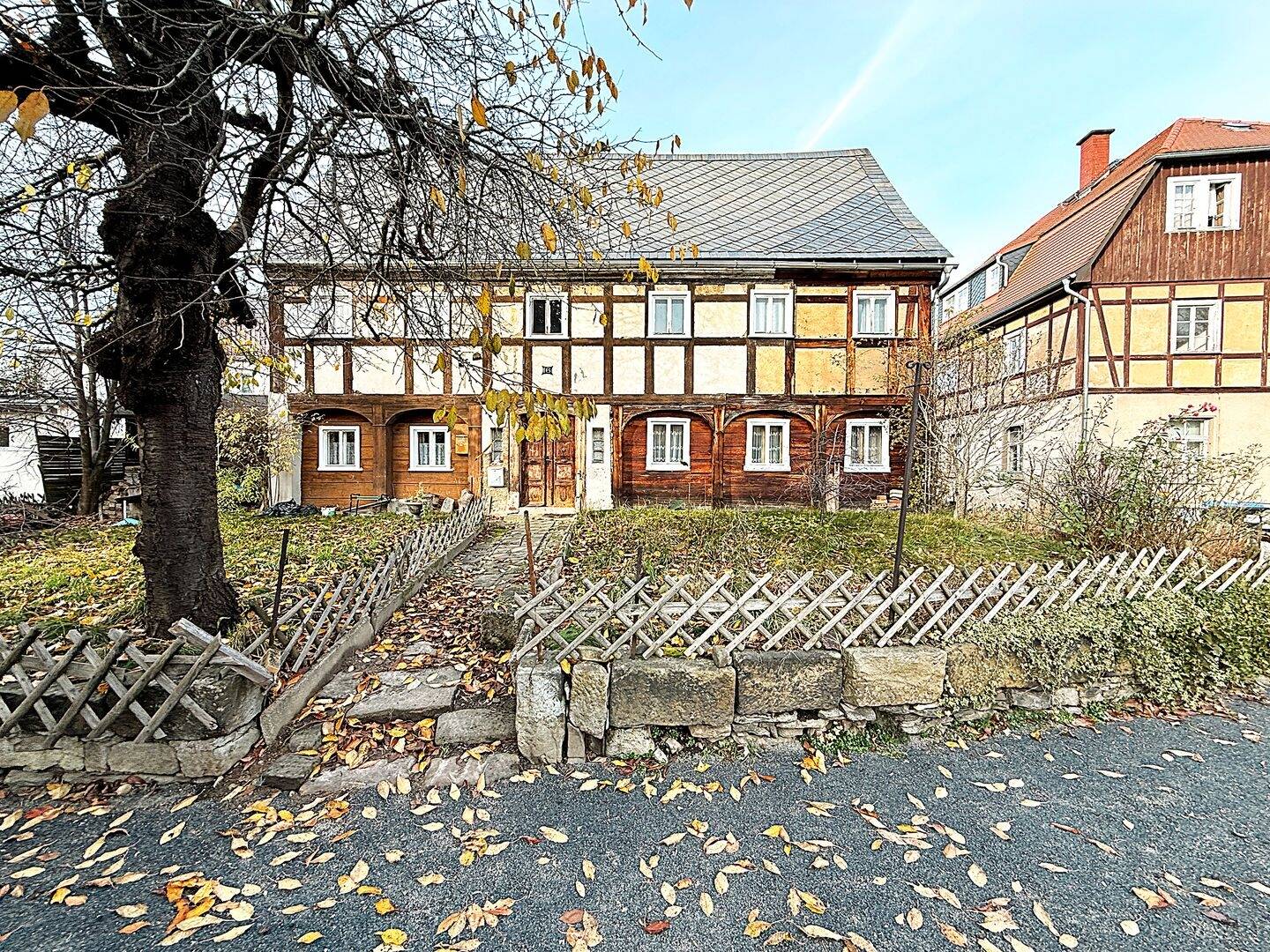 Traditionelles Fachwerkhaus mit Denkmalschutz – Großschönau – Bild 1 von 2