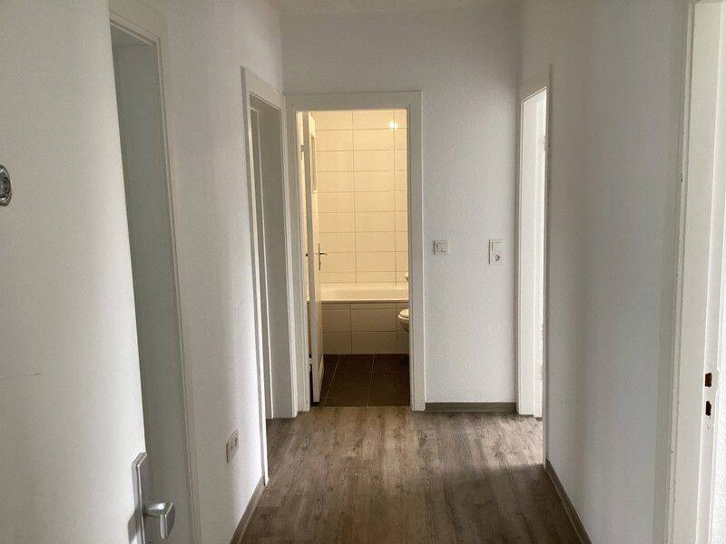 Schöne 3 Zimmer Wohnung mit Balkon, sofort anmietbar! – Lübeck – Vorschaubild 4