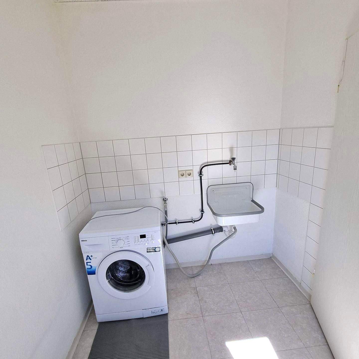 schöne 3 Zimmer-Wohnung mit KFZ Stellplatz in ruhiger Lage – Ulm – Vorschaubild 6