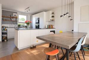 Lichtdurchflutetes Reihenhaus an der Nidda mit Garten und Pool – 60437 Frankfurt am Main – Vorschaubild 3