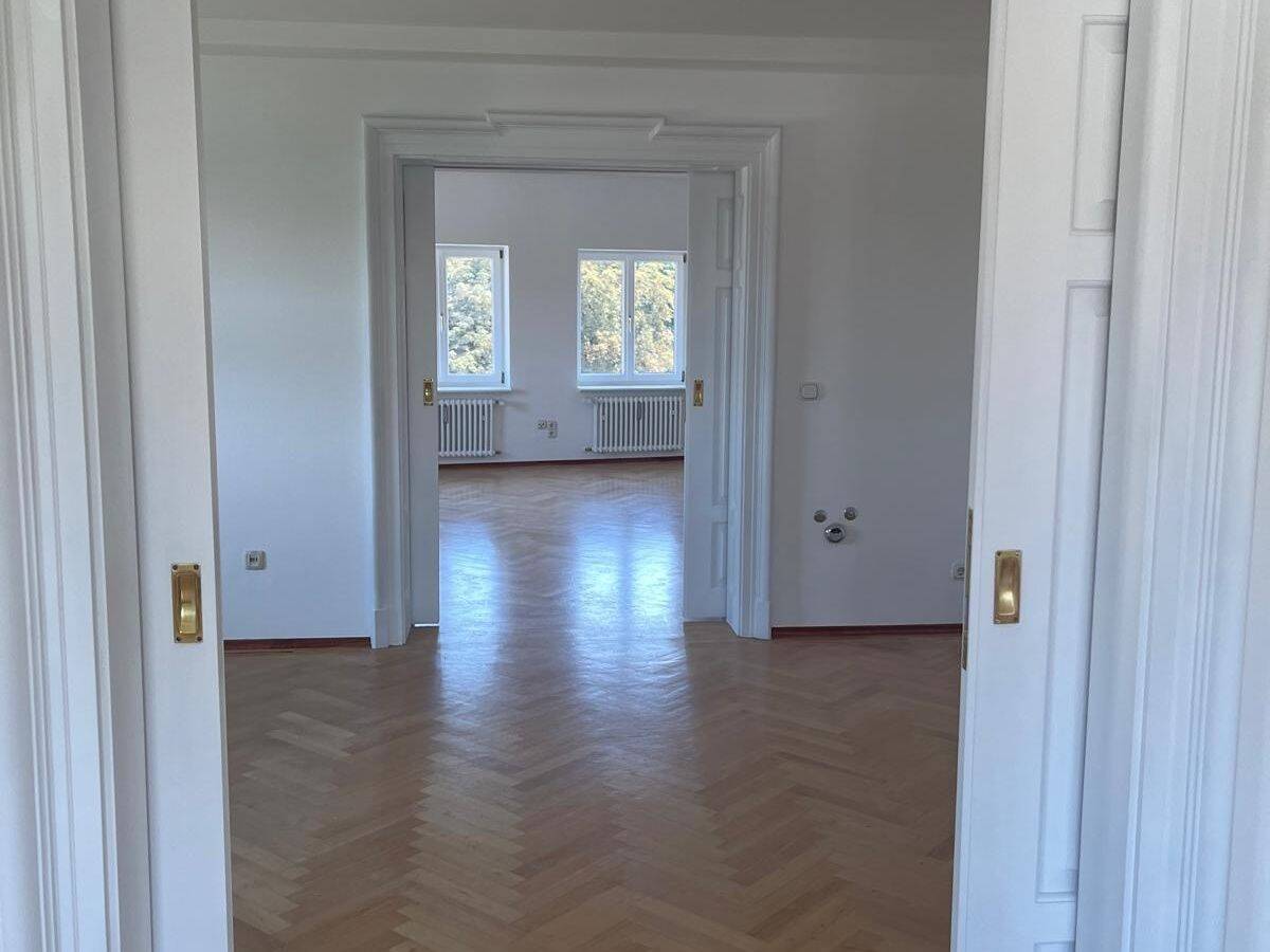 4-Zimmer-Altbauwohnung direkt a. d. Isar mit außergewöhnlichem Ausblick – München – Vorschaubild 8