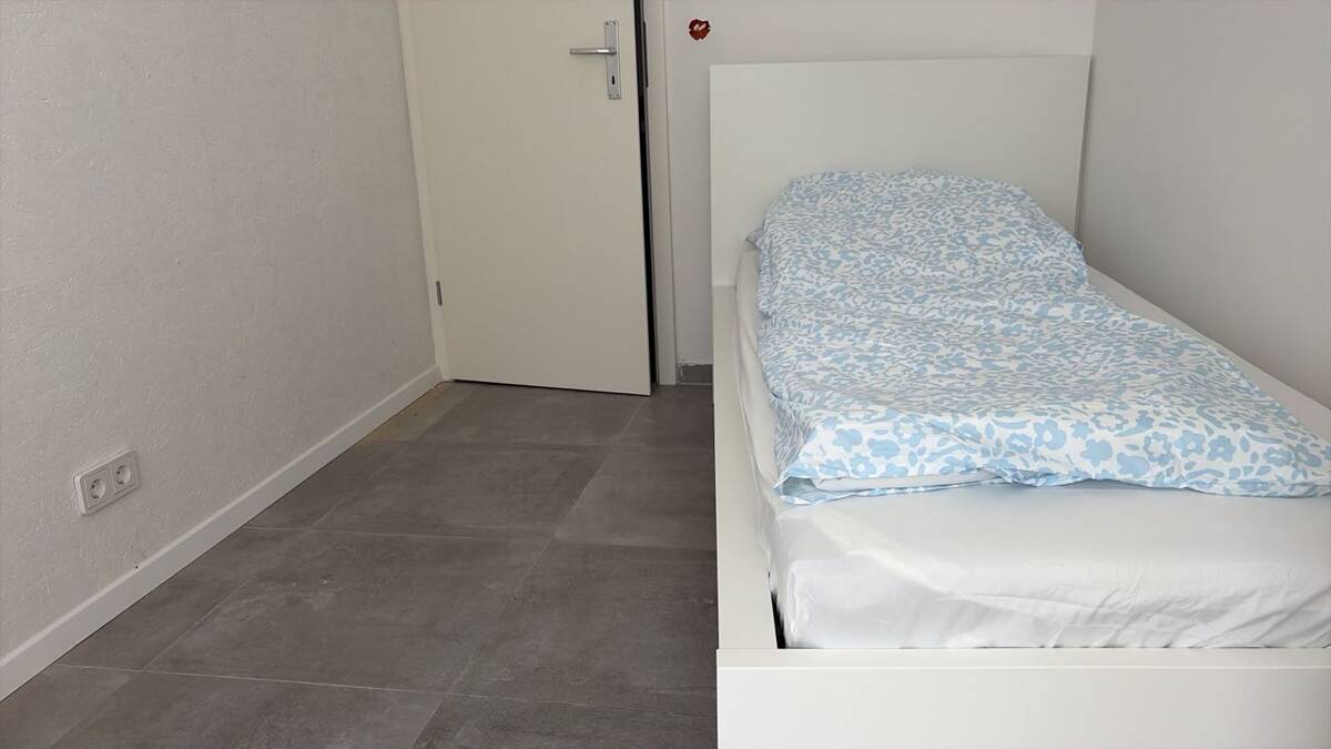 Zimmer 2 in 4er WG, Schwanenwall 5 WE 2 Hinterhaus – 44135 Dortmund – Bild 1 von 2