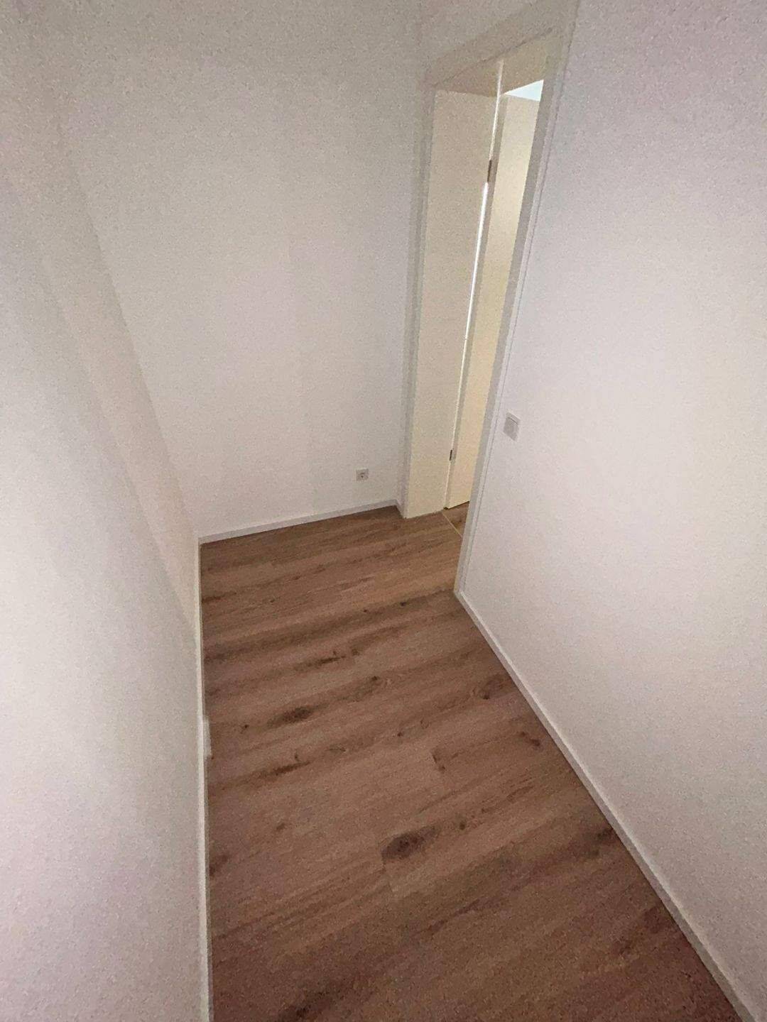 Exklusiver Neubau: 3 Zimmer-Wohnung Balkon überdacht | EBK | Abstellraum | TG – Nürnberg – Vorschaubild 3