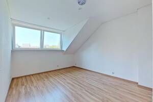Essen-Huttrop ca. 94m² | Großzügige 3-Zimmer-Dachgeschosswohnung mit Aufzug – 45139 Essen – Vorschaubild 6