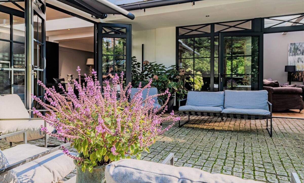 Exklusive, voll möblierte 5-Zimmer-Wohnung mit großer Terrasse in Alsternähe – 22087 Hamburg – Bild 1 von 9