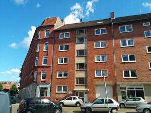 helle Wohnung mit Balkon