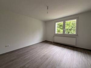 Nette Mieter gesucht: attraktive 3-Raum-Wohnung mit Sonnenbalkon – 44339 Dortmund – Vorschaubild 2