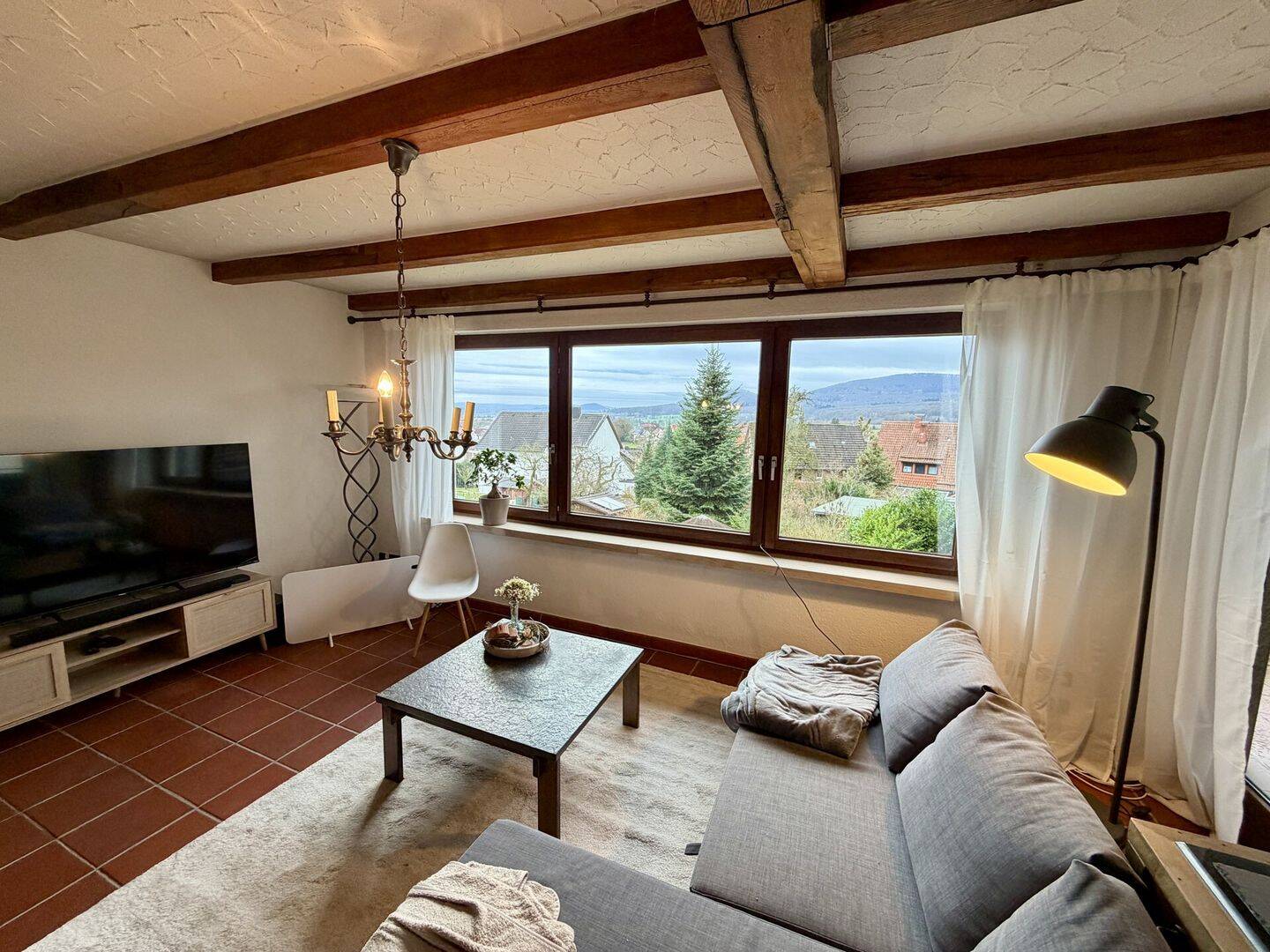 Stilvoll wohnen mit Aussicht: Einfamilienhaus mit Einliegerwohnung in Elgershausen! – Schauenburg – Vorschaubild 7