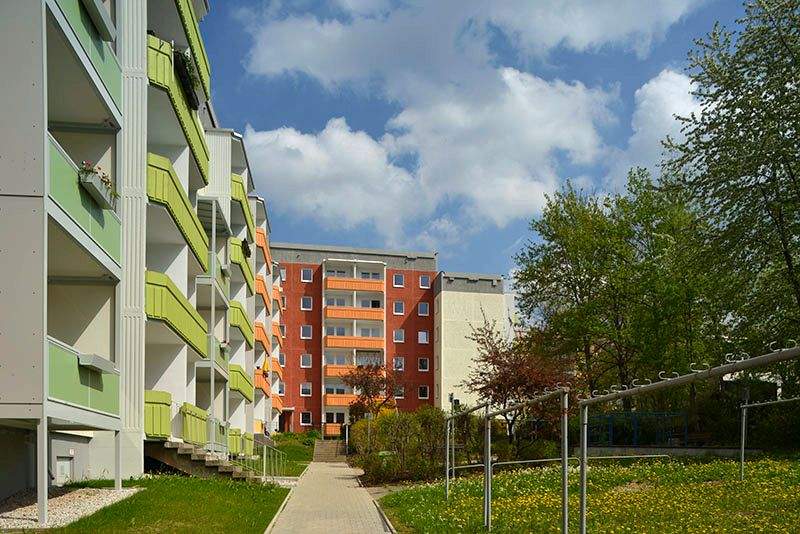 2-Raum-Wohnung im Erdgeschoss mit Balkon auf dem südlichen Sonnenberg