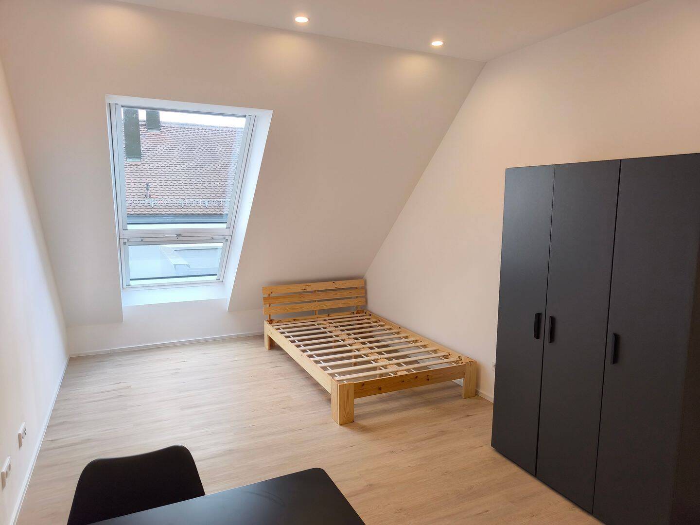 Erstbezug! Helles, möbliertes Apartment in zentraler Lage von Ingolstadt – Ingolstadt – Vorschaubild 4