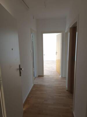 3-Zimmer-Wohnung mit großem Sonnen-Balkon – 45899 Gelsenkirchen – Vorschaubild 2