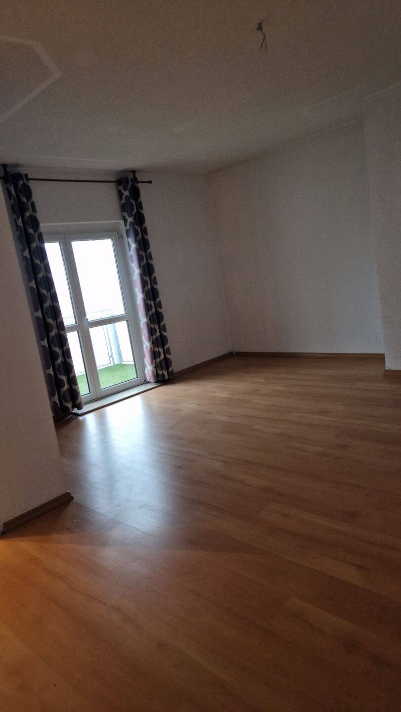 Attraktive 4-Zi Eigentumswohnung in ruhiger Lage in Schöneck / Vogtland – Schöneck – Vorschaubild 3