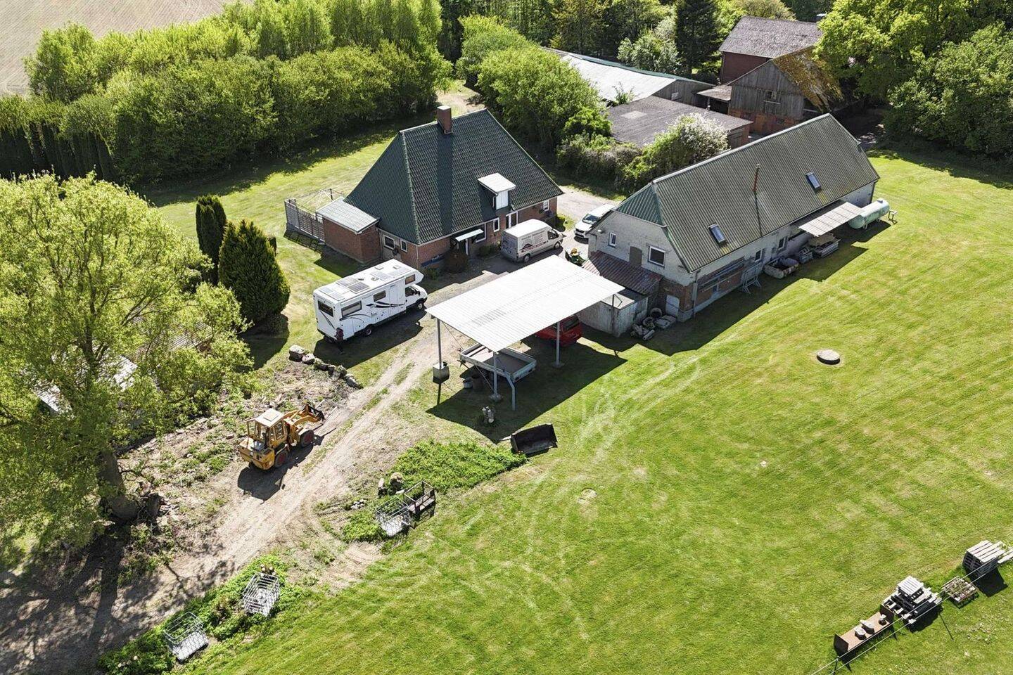 Eigennutzer, Handwerker, Schrauber, Tierfreunde. Werkstatt mit Bauernhaus und großem Grundstück – Martensrade – Bild 1 von 9