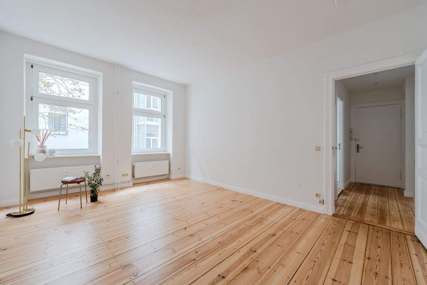 Modernisiertes 1-Zimmer-Apartment mit Altbau-Charme in Neukölln – Berlin – Bild 1 von 9