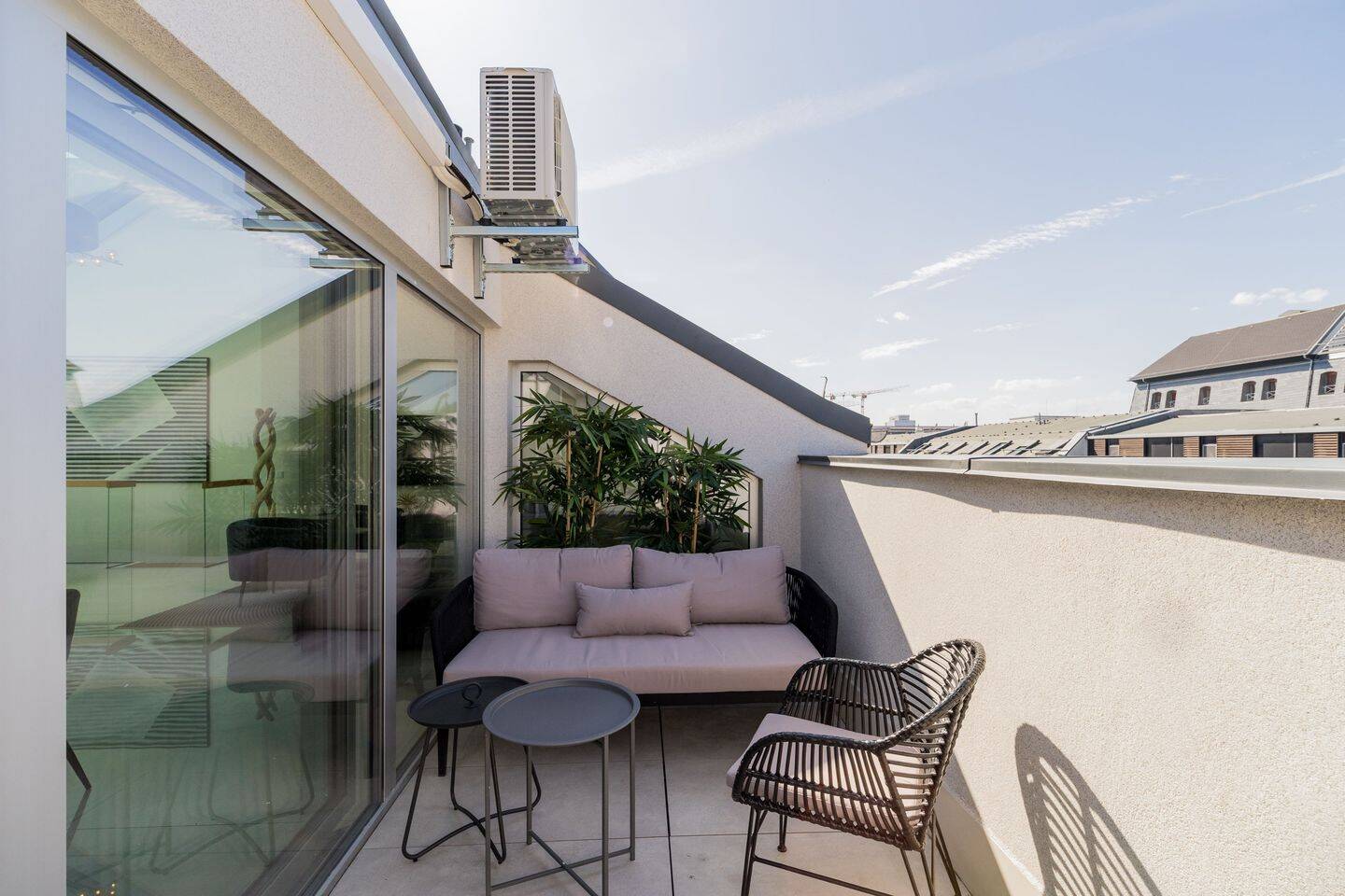Einzigartige Dachgeschoss-Maisonette mit zwei Terrassen im Scheunenviertel – Berlin – Vorschaubild 8