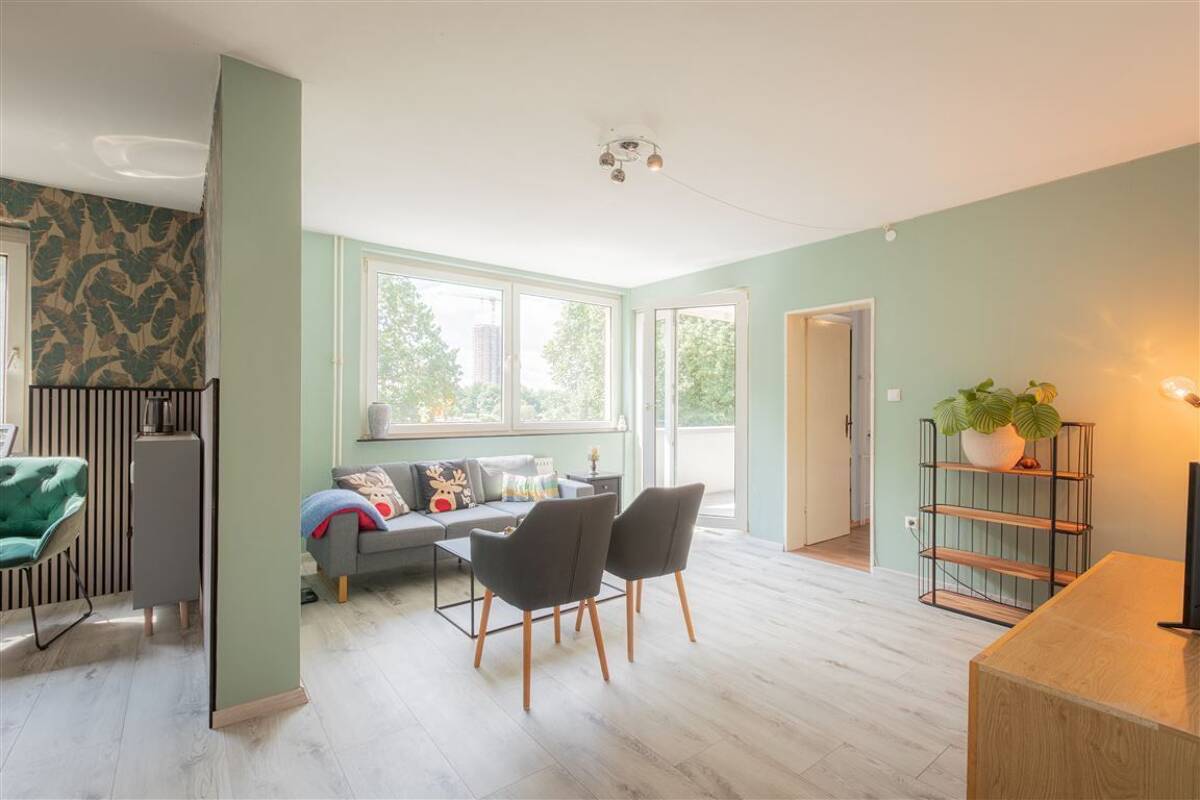 Frisch sanierte 2-Zimmer-Wohnung mit neuer Einbauküche, Balkon und Stellplatz in Wolfsburg-Detmerode – 38444 Wolfsburg – Bild 1 von 9