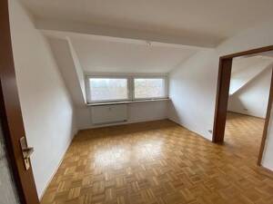 Großzügige Dachgeschoßwohnung - viel Platz für die junge Familie – 45141 Essen – Vorschaubild 2