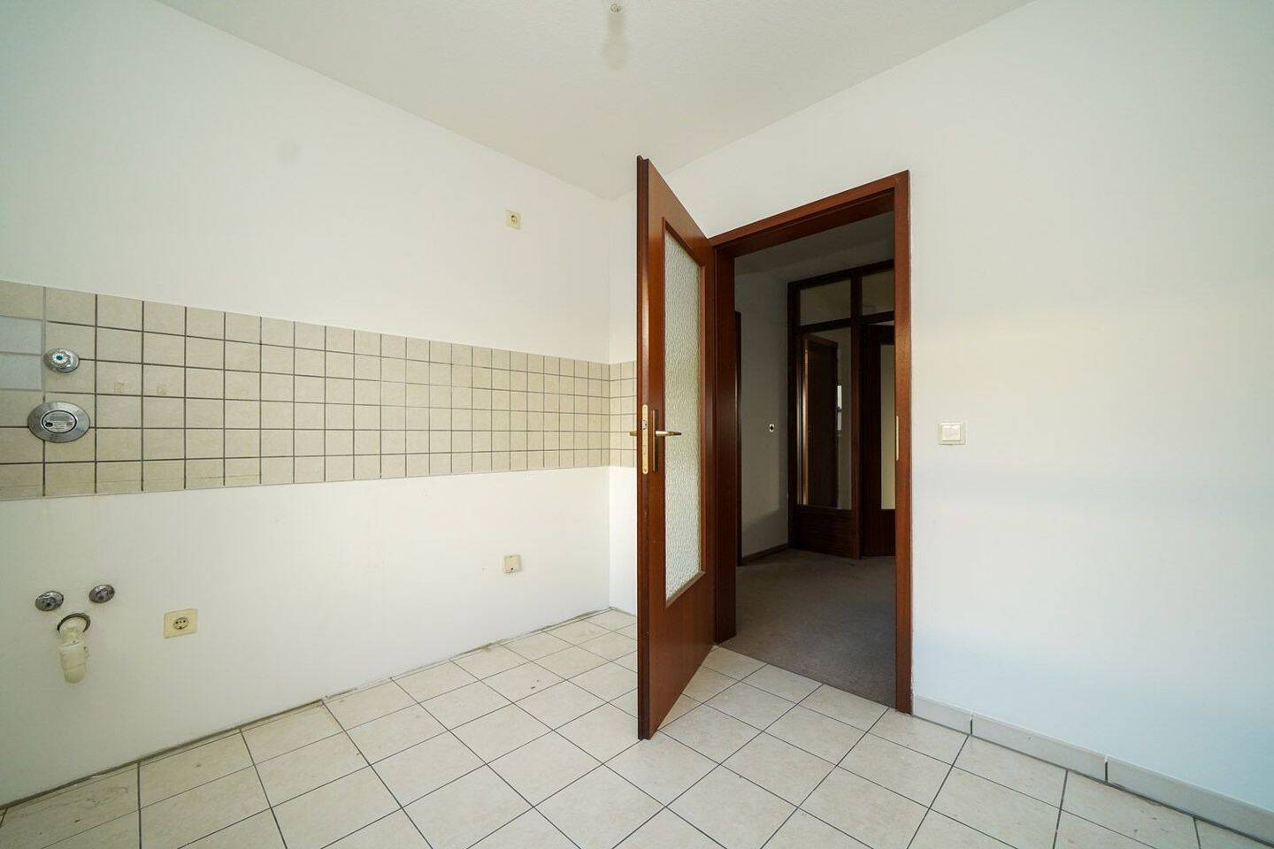 Knapp 40 m² Wohnbereich - 12 Min. ins Zentrum – Nürnberg – Vorschaubild 9