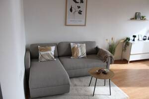 Hochwertig eingerichtete 2-Zimmer-Wohnung mit Balkon in Gelsenkirchen-Buer – 45894 Gelsenkirchen – Vorschaubild 2
