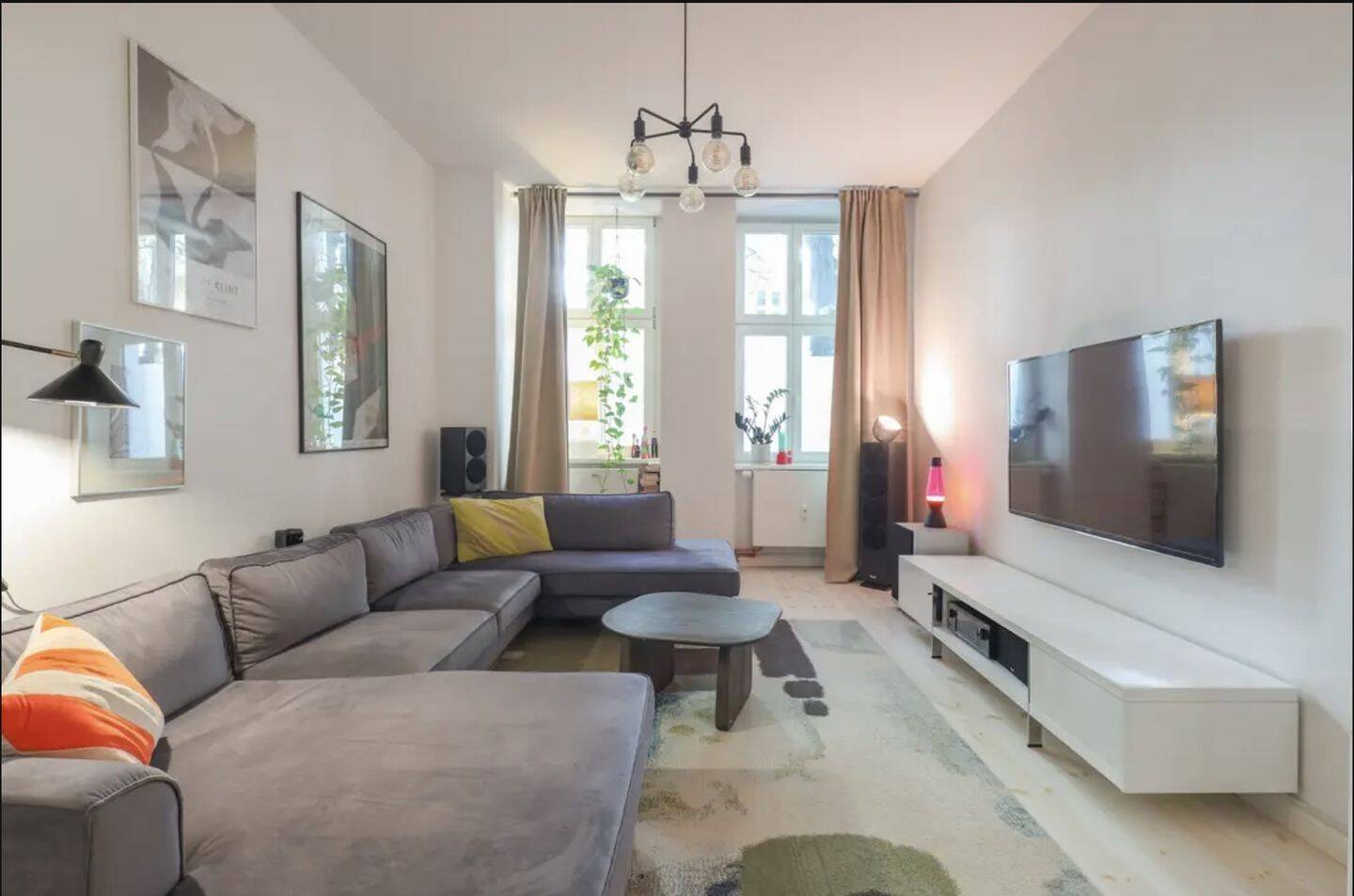 Stilvolle 4-Zimmer-Wohnung mit großer Hofterrasse im Herzen Friedrichshains – Berlin – Vorschaubild 4