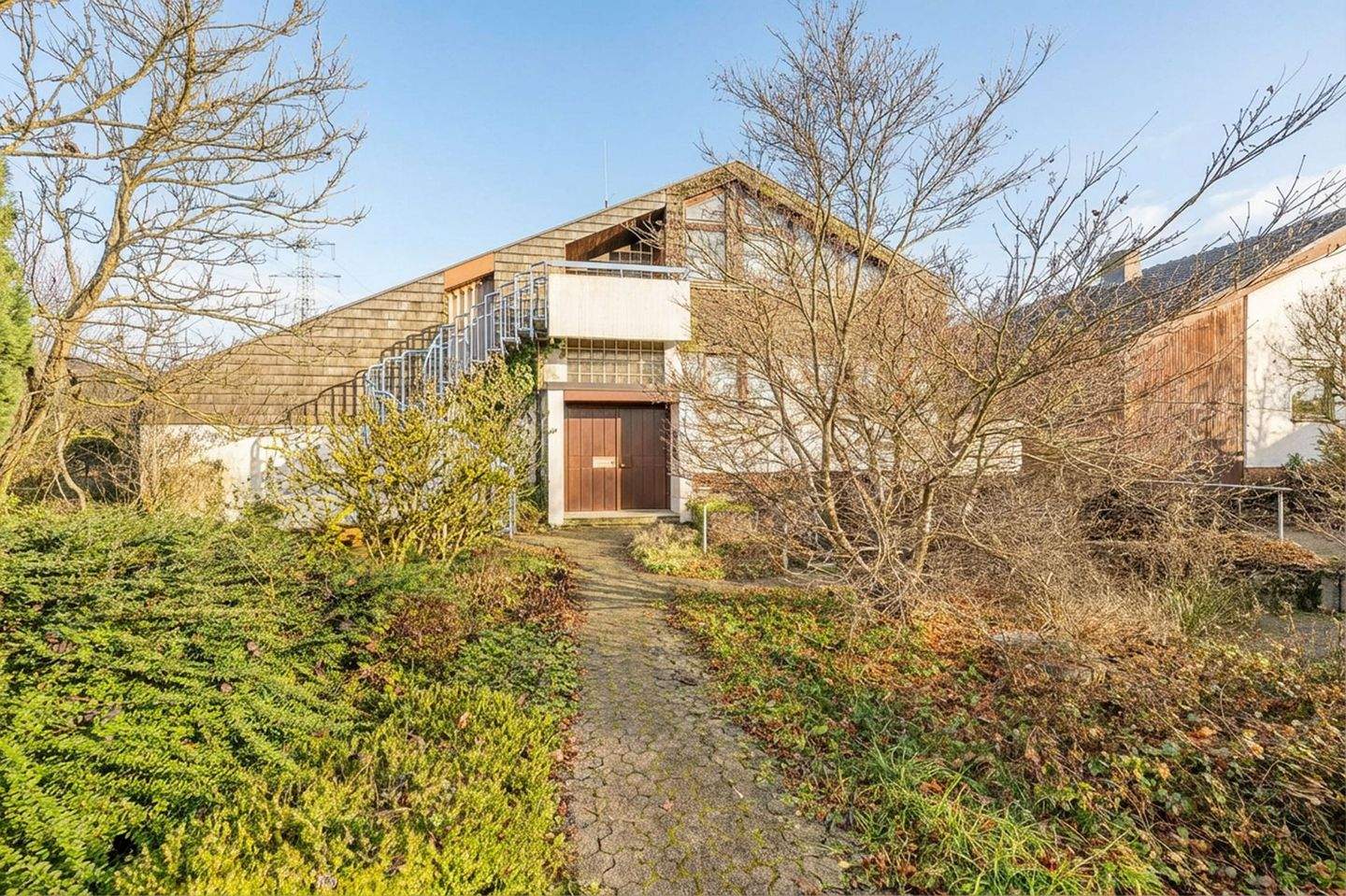 Einfamilienhaus mit Pool, Einliegerwohnung und weitläufigen Grundstück – Nürtingen – Vorschaubild 7