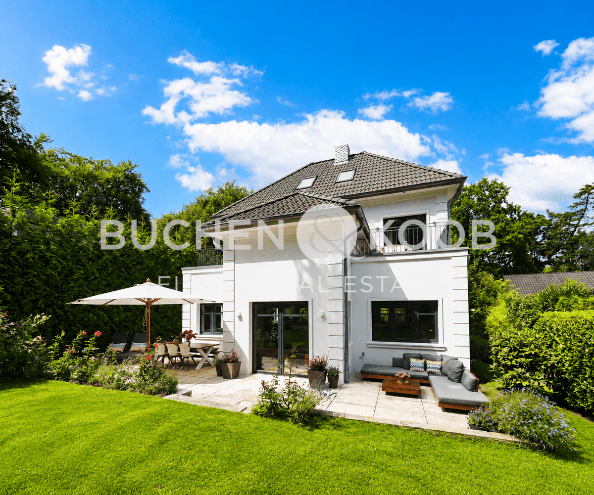 Stilvolles Einfamilienhaus in begehrter Lage von HH-Blankenese – 22587 Hamburg – Bild 1 von 9