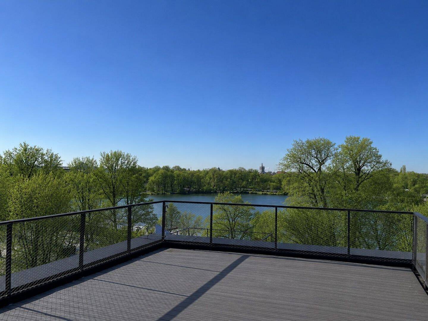 STYLISCH, SONNIG, SEEBLICK: Penthouse mit XL-Dachterrasse nur 5 Minuten von Prenzlauer Berg - provisionsfrei – Berlin – Vorschaubild 9